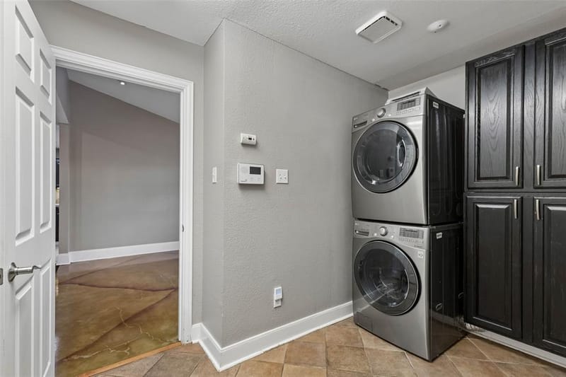 5945 Diamond Oaks Drive S, Haltom City TX 76117 - Photo 17