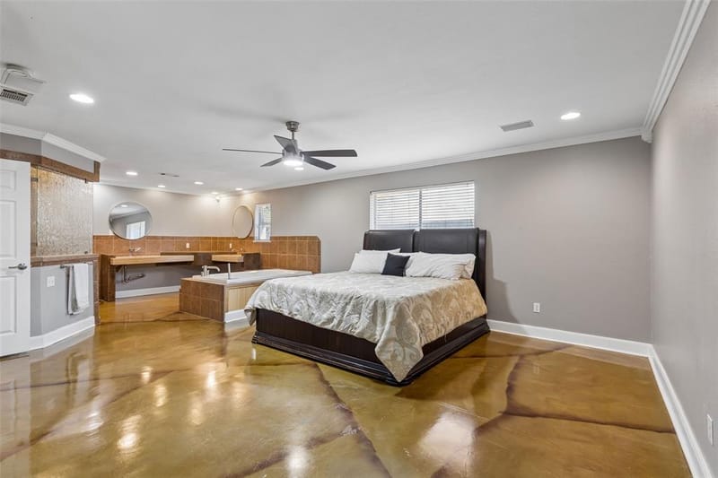 5945 Diamond Oaks Drive S, Haltom City TX 76117 - Photo 20