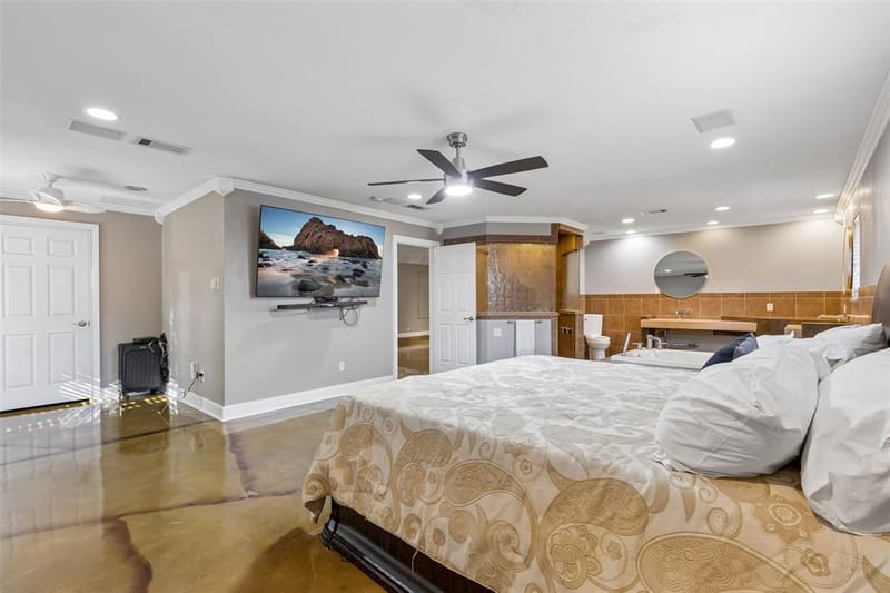 5945 Diamond Oaks Drive S, Haltom City TX 76117 - Photo 19