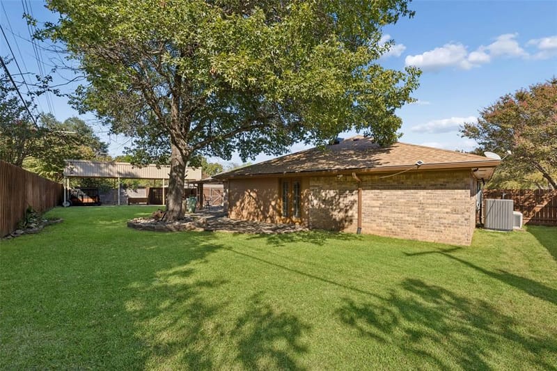 5945 Diamond Oaks Drive S, Haltom City TX 76117 - Photo 31