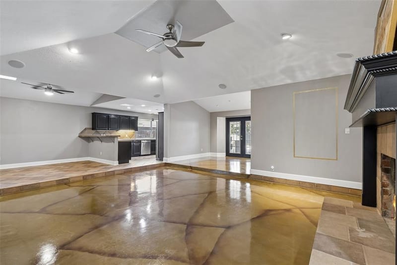 5945 Diamond Oaks Drive S, Haltom City TX 76117 - Photo 4