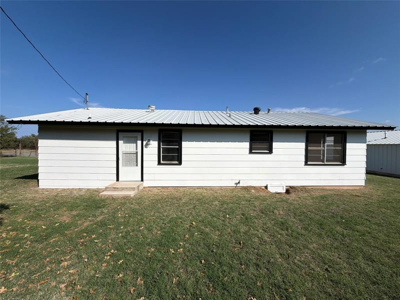 1475 N Main Street, Jacksboro TX 76458 - Photo 15
