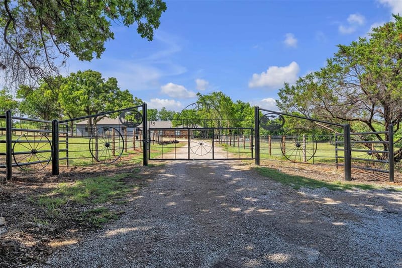 202 Powell, Weatherford TX 76088