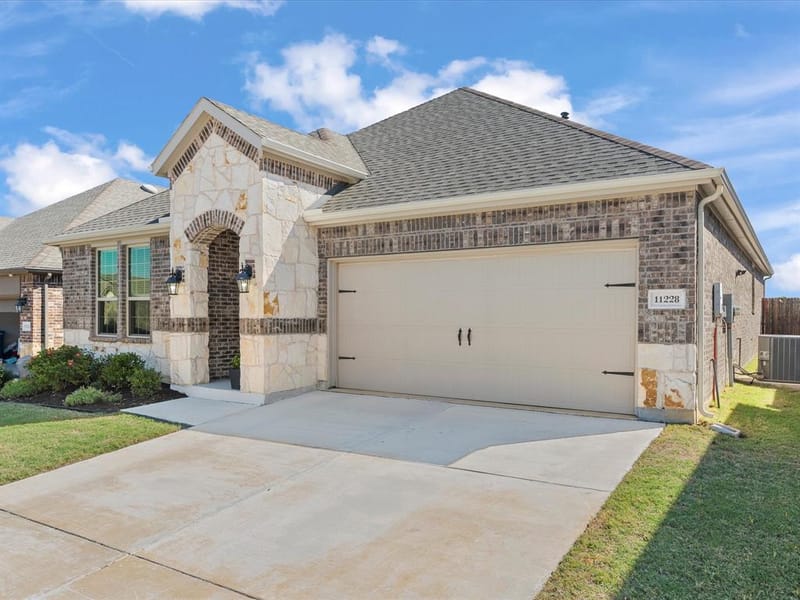 11228 Canyon Oak Street, Aubrey TX 76227 - Photo 6