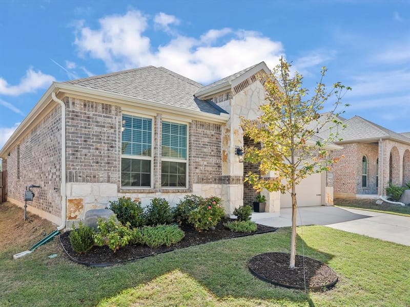 11228 Canyon Oak Street, Aubrey TX 76227 - Photo 5