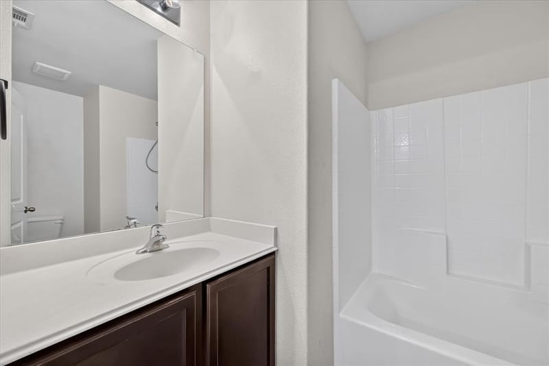 14276 Greenhaw Lane, Dallas TX 75253 - Photo 23