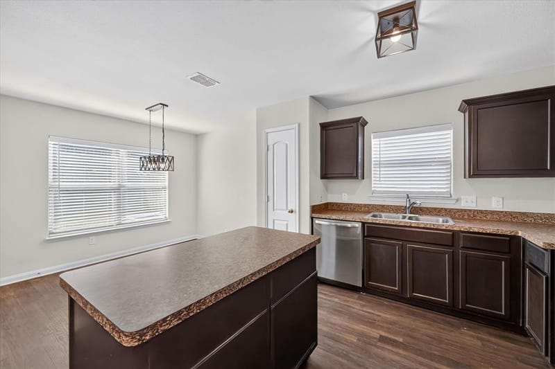 14276 Greenhaw Lane, Dallas TX 75253 - Photo 16