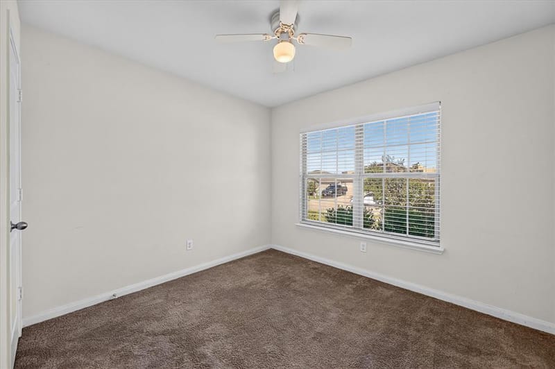14276 Greenhaw Lane, Dallas TX 75253 - Photo 22