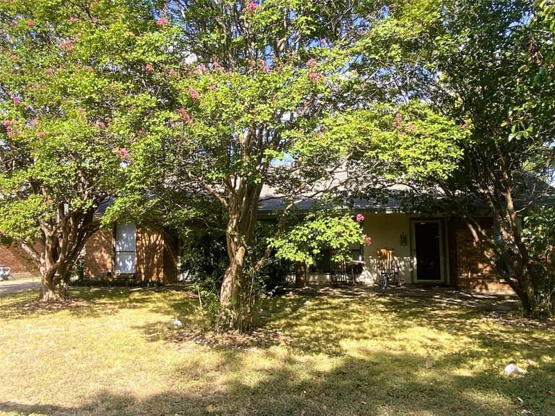 1107 Park Street, Arlington TX 76011 - Photo 2
