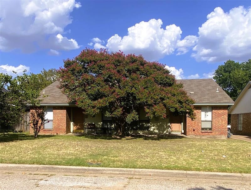 1107 Park Street, Arlington TX 76011