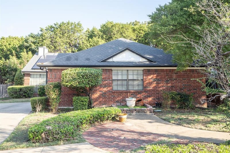 6447 Royal Cedar Drive, Dallas TX 75236 - Photo 2