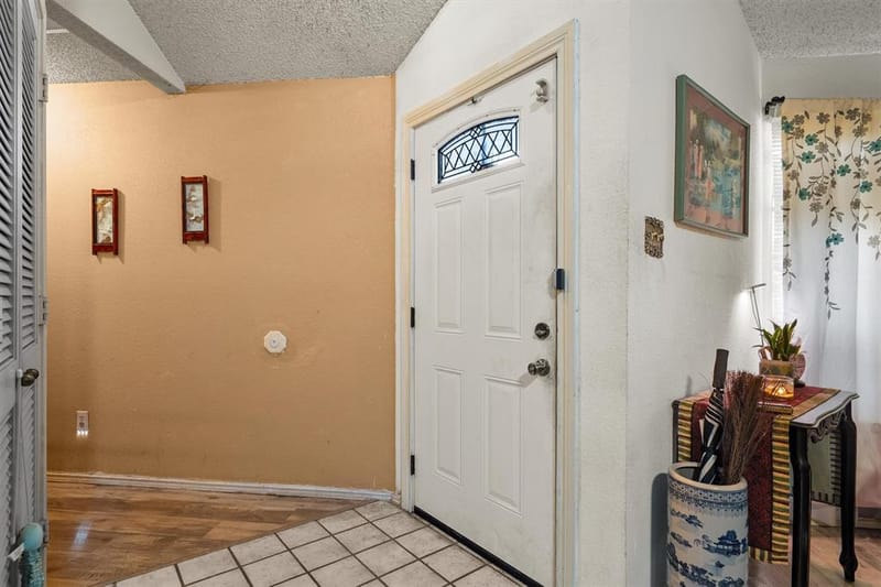 6447 Royal Cedar Drive, Dallas TX 75236 - Photo 5