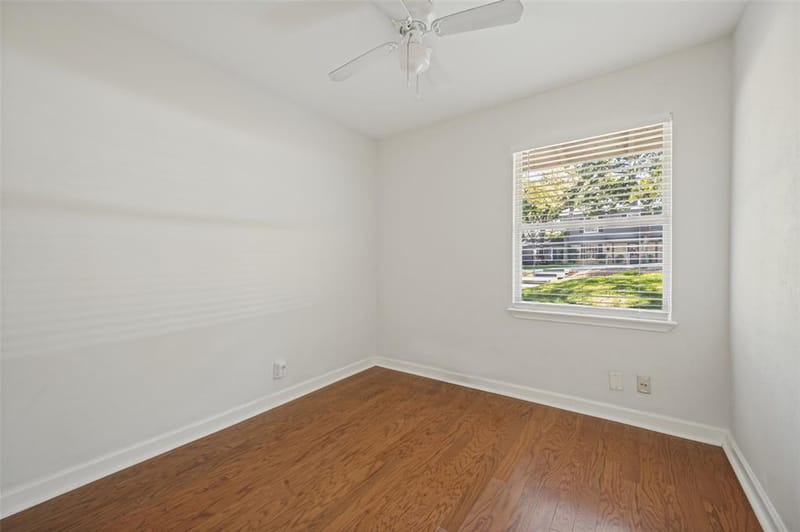 521 Greenbriar Lane, Highland Village TX 75077 - Photo 14