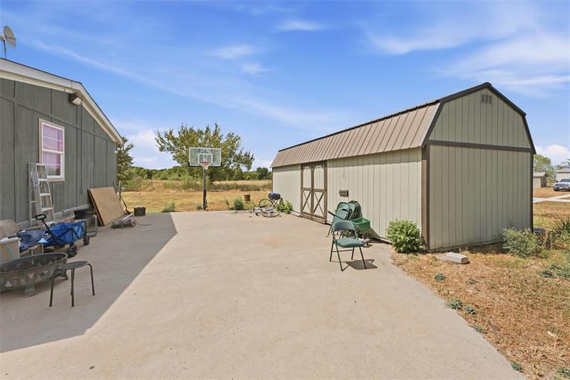 902 Old Church Road, Waxahachie TX 75165 - Photo 3