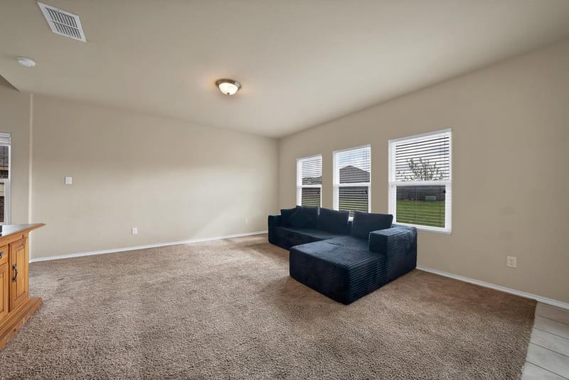 8641 Fawn Hill Court, Fort Worth TX 76134 - Photo 7