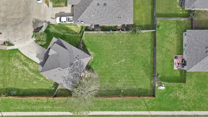 8641 Fawn Hill Court, Fort Worth TX 76134 - Photo 3