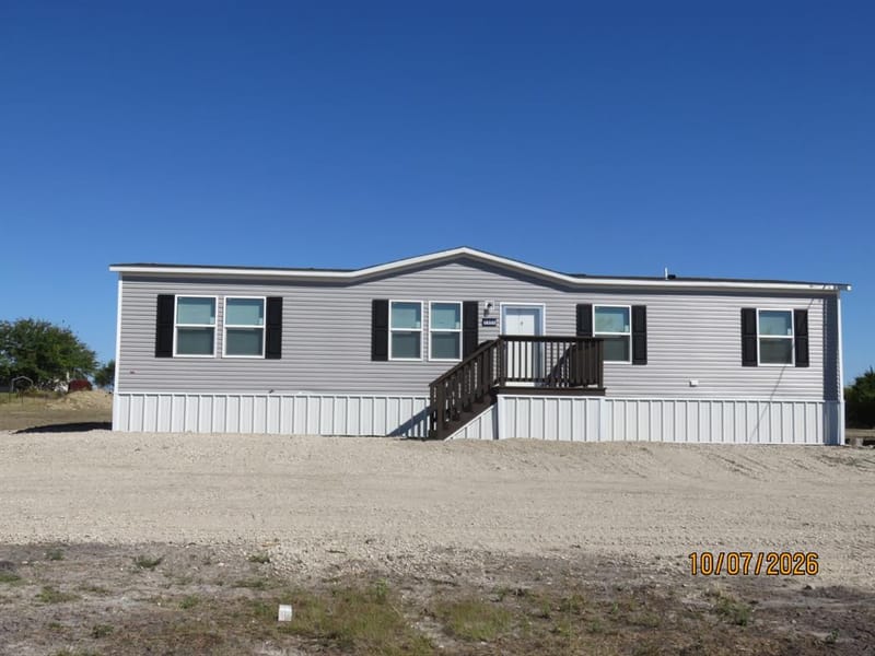 1327 County Road 1077, Farmersville TX 75442