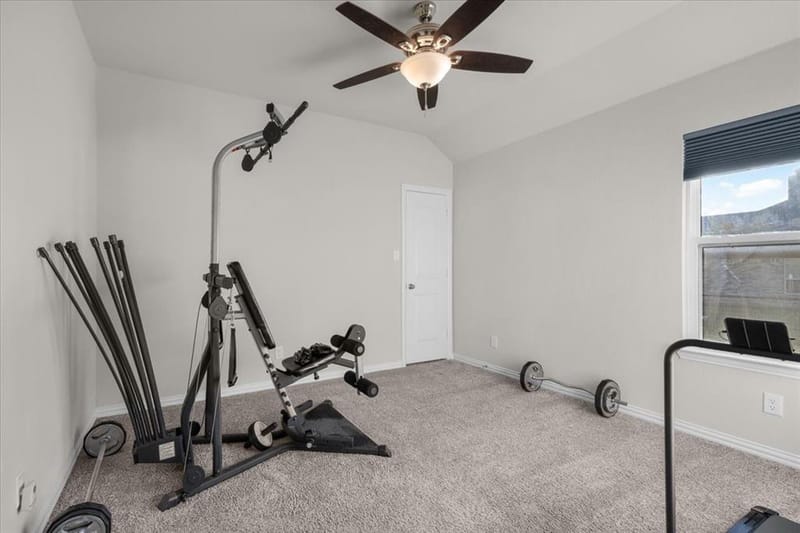 1004 Northern Oaks Court, Springtown TX 76082 - Photo 27