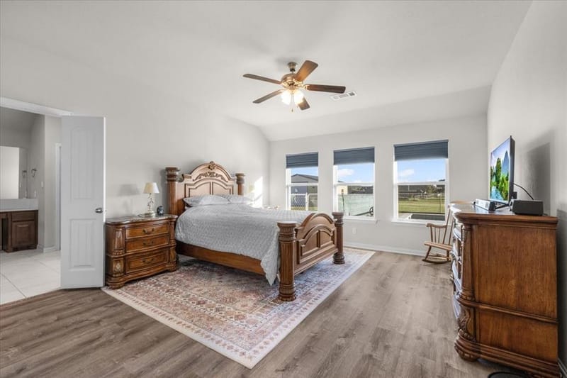 1004 Northern Oaks Court, Springtown TX 76082 - Photo 17