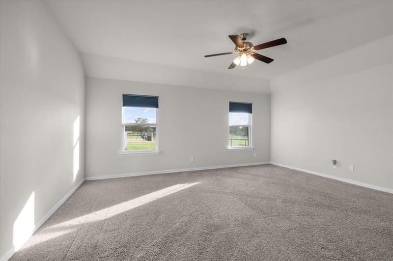 1004 Northern Oaks Court, Springtown TX 76082 - Photo 22