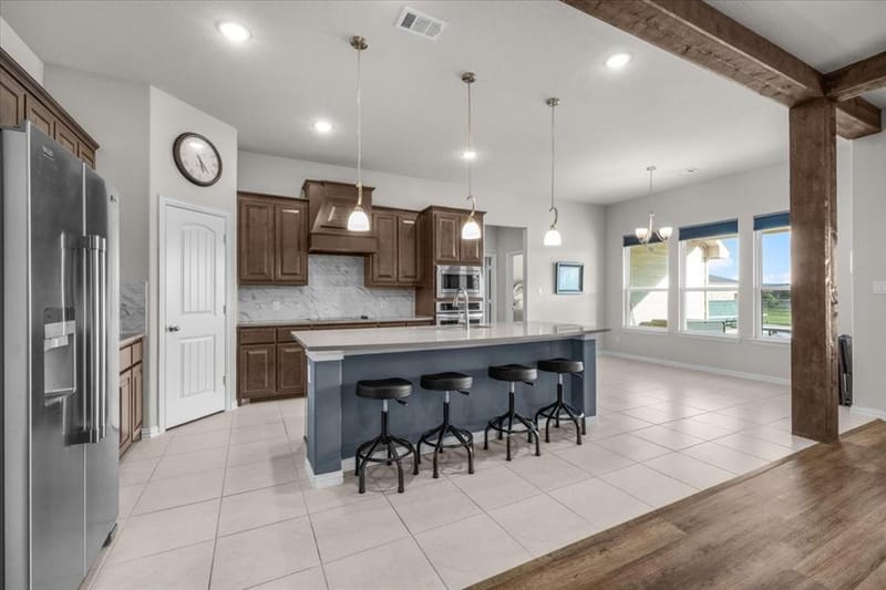 1004 Northern Oaks Court, Springtown TX 76082 - Photo 11