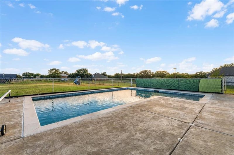 1004 Northern Oaks Court, Springtown TX 76082 - Photo 31