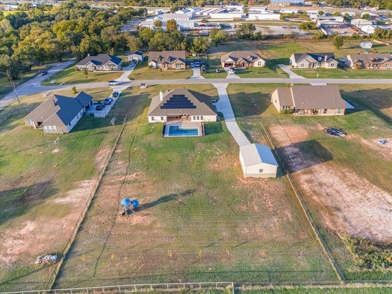 1004 Northern Oaks Court, Springtown TX 76082 - Photo 39