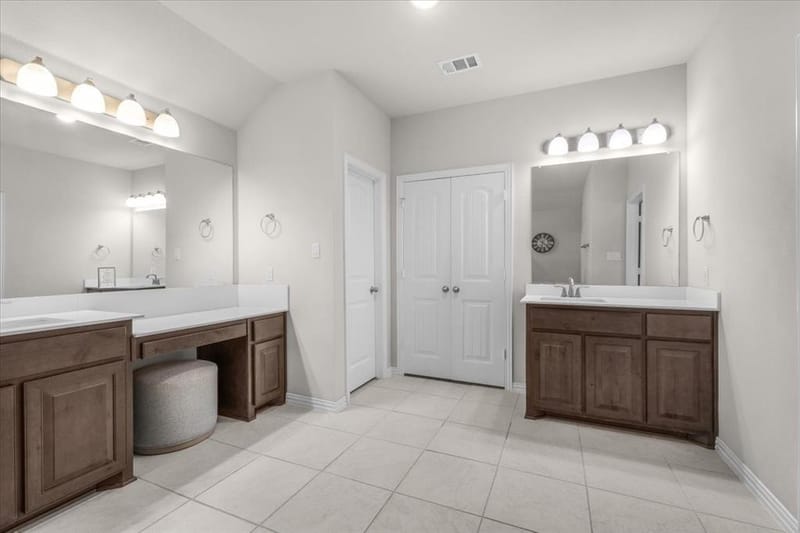 1004 Northern Oaks Court, Springtown TX 76082 - Photo 21