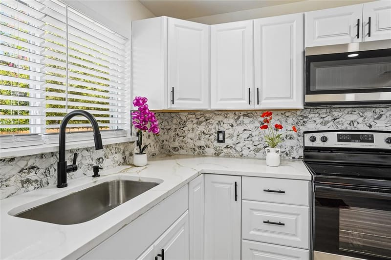 700 Del Mar Lane, Arlington TX 76012 - Photo 16
