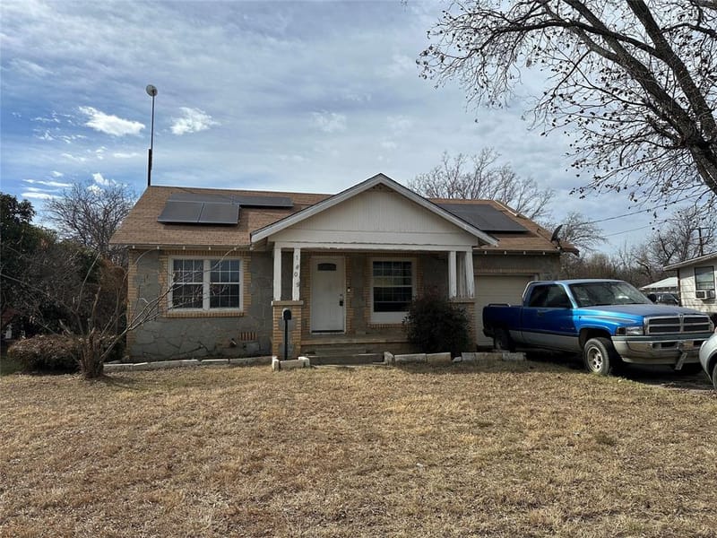 1809 9th Street, Brownwood TX 76801 - Photo 2
