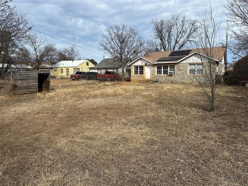 1809 9th Street, Brownwood TX 76801 - Photo 7