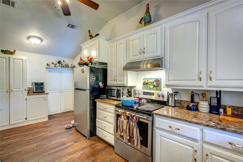 6402 Joe Ramsey Boulevard S, Greenville TX 75402 - Photo 16