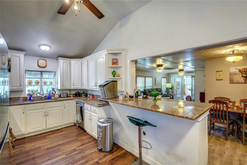 6402 Joe Ramsey Boulevard S, Greenville TX 75402 - Photo 14