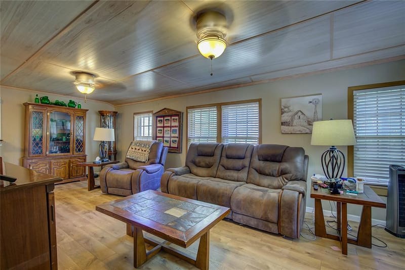 6402 Joe Ramsey Boulevard S, Greenville TX 75402 - Photo 8