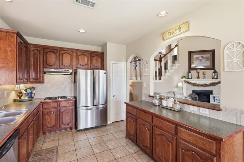 6957 Bent Spur Drive, Fort Worth TX 76179 - Photo 9