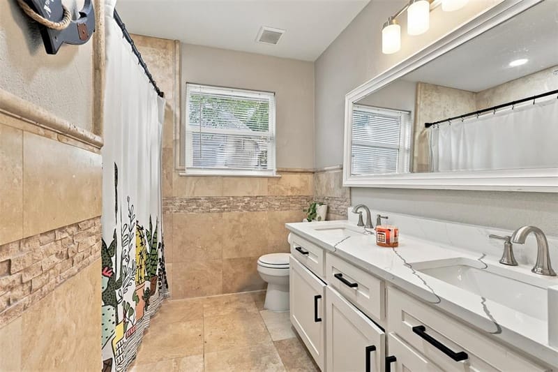 1002 Rosewood Lane, Arlington TX 76010 - Photo 15