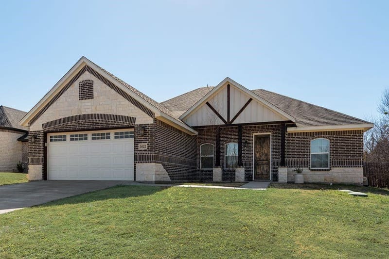5022 Guadalupe Court, Granbury TX 76048 - Photo 2