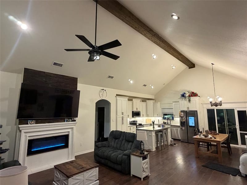 5022 Guadalupe Court, Granbury TX 76048 - Photo 3