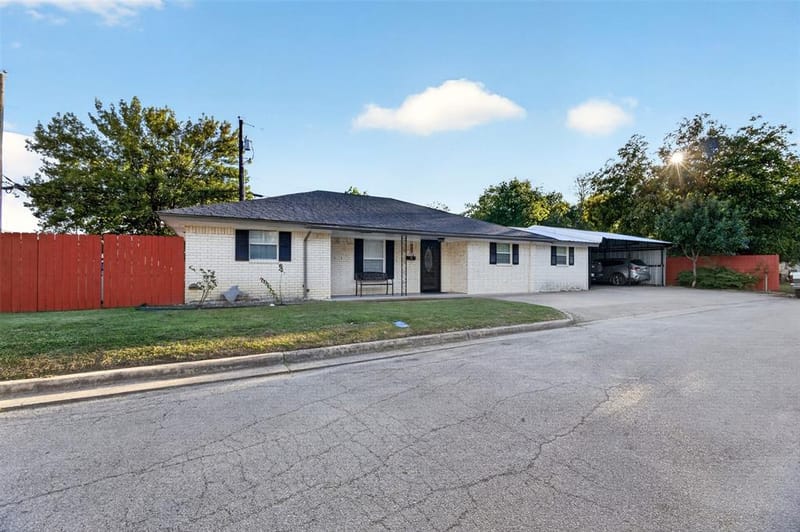 330 Park Drive, Hillsboro TX 76645 - Photo 2