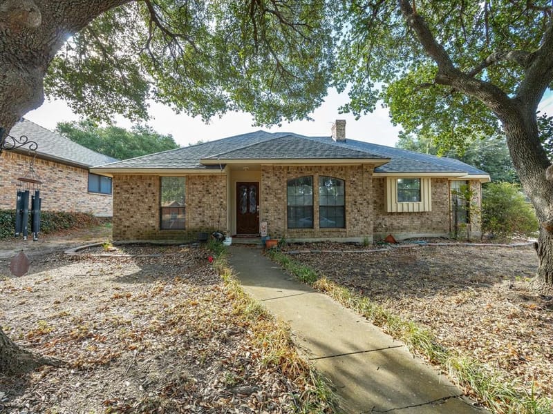 1005 Casa Linda Street, Ennis TX 75119 - Photo 2