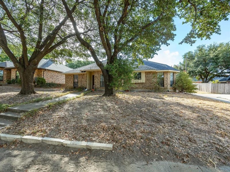 1005 Casa Linda Street, Ennis TX 75119 - Photo 32