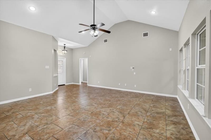 204 Bounding Main Street, Gun Barrel City TX 75156 - Photo 6