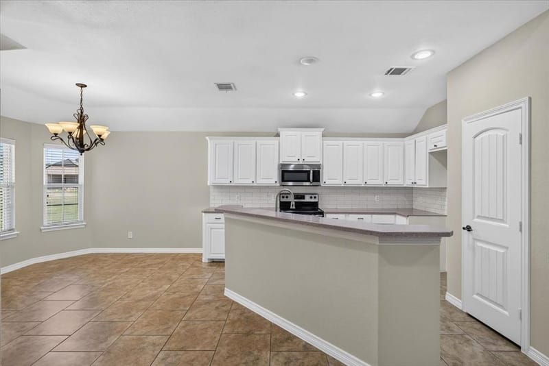 204 Bounding Main Street, Gun Barrel City TX 75156 - Photo 9