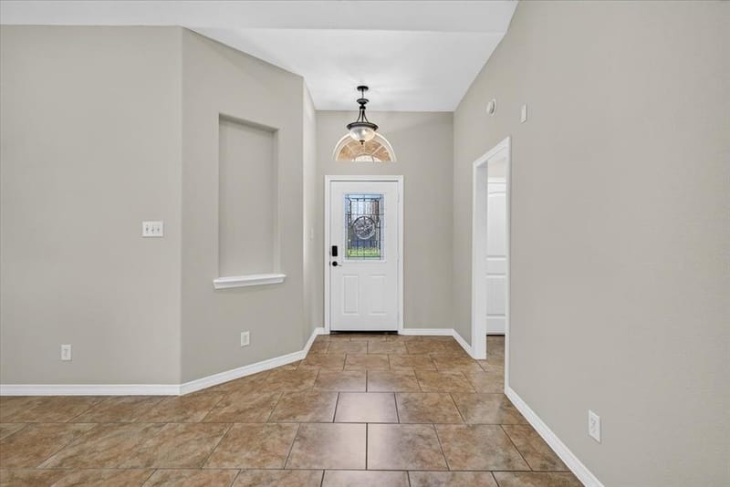 204 Bounding Main Street, Gun Barrel City TX 75156 - Photo 4
