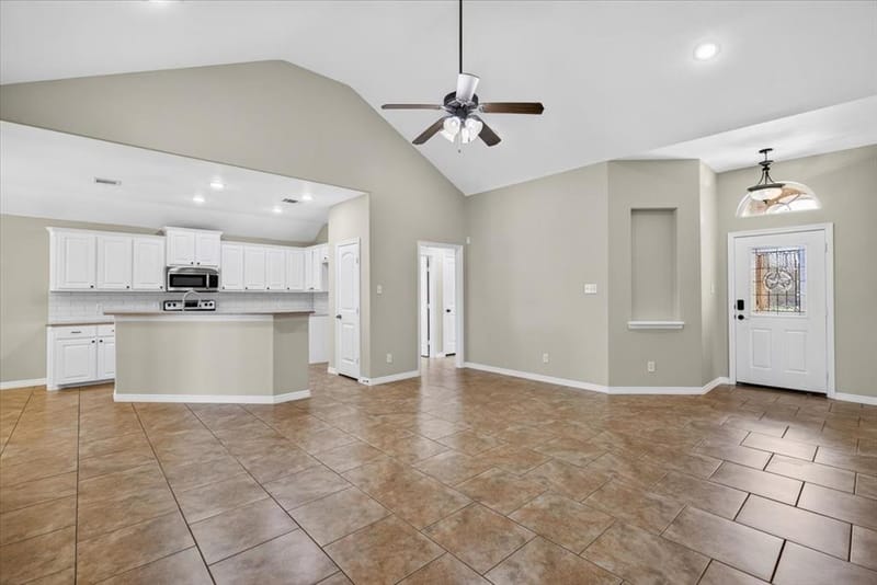 204 Bounding Main Street, Gun Barrel City TX 75156 - Photo 8