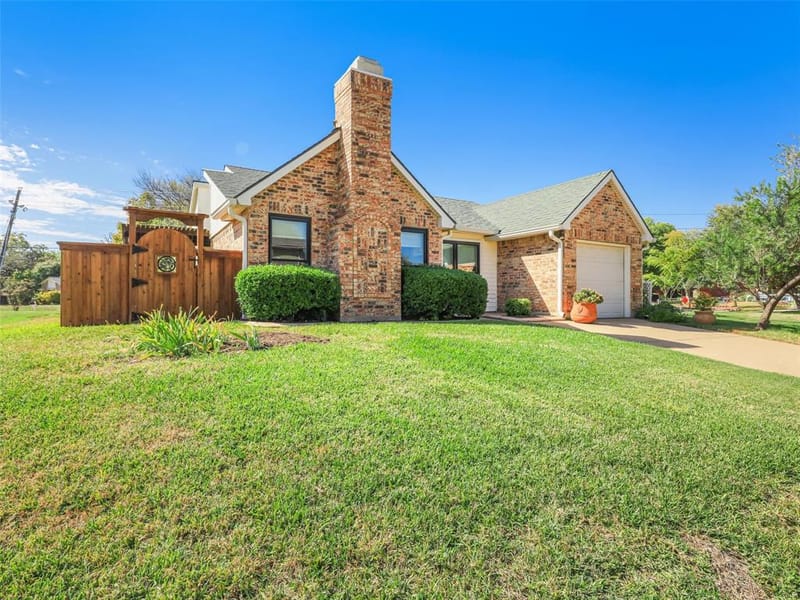 3013 Plumtree Lane, Plano TX 75074