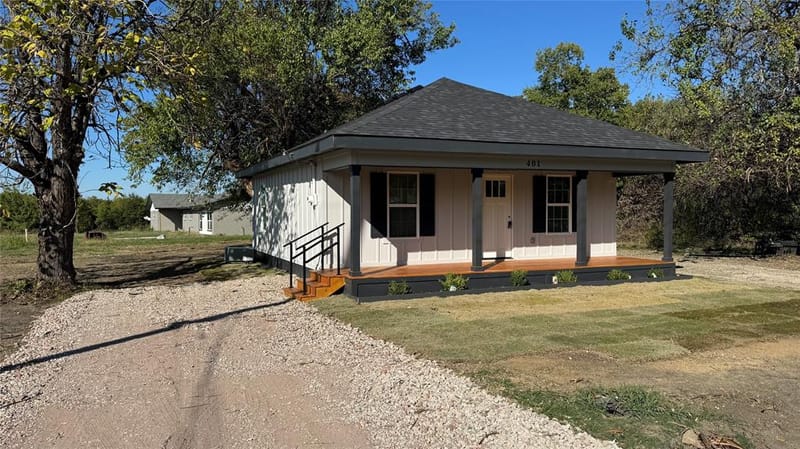 401 E Sanger Street, Celeste TX 75423 - Photo 2