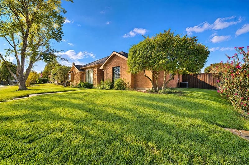 1237 STONEWALL Street, Garland TX 75043