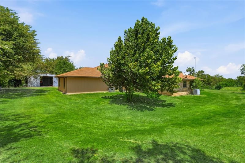 8766 Webb Road, Ponder TX 76259 - Photo 32