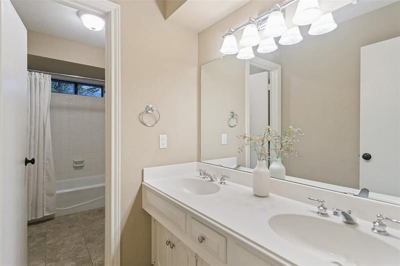 2404 Monmouth Court, Plano TX 75075 - Photo 27